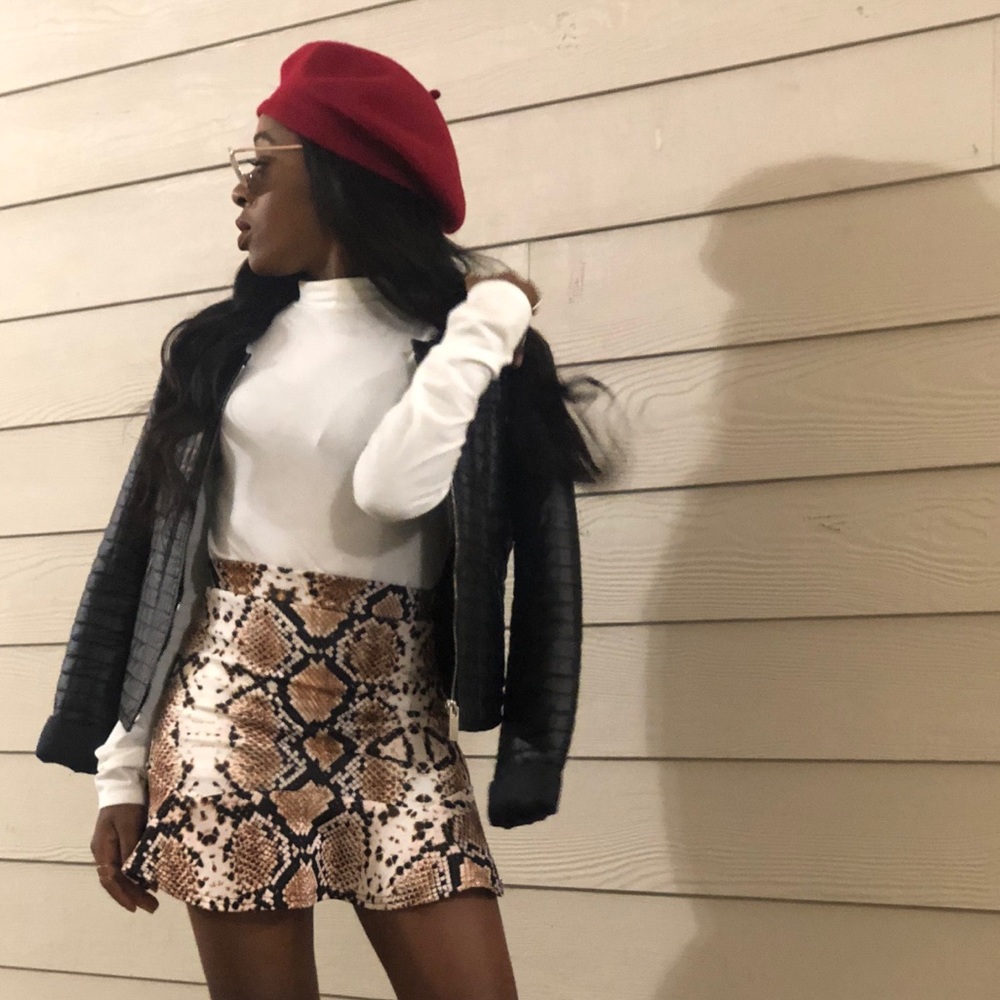 Pretty Little Thing: Snakeskin skirt
